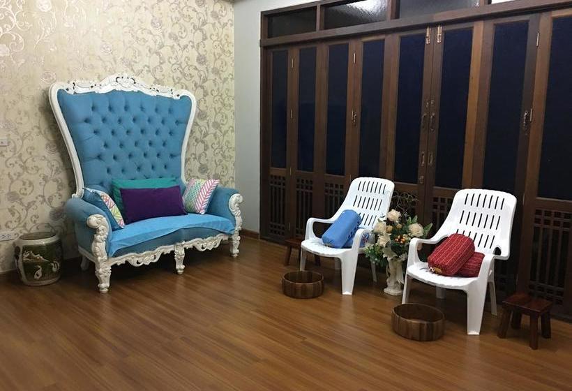 Resort Excellence Corner 16