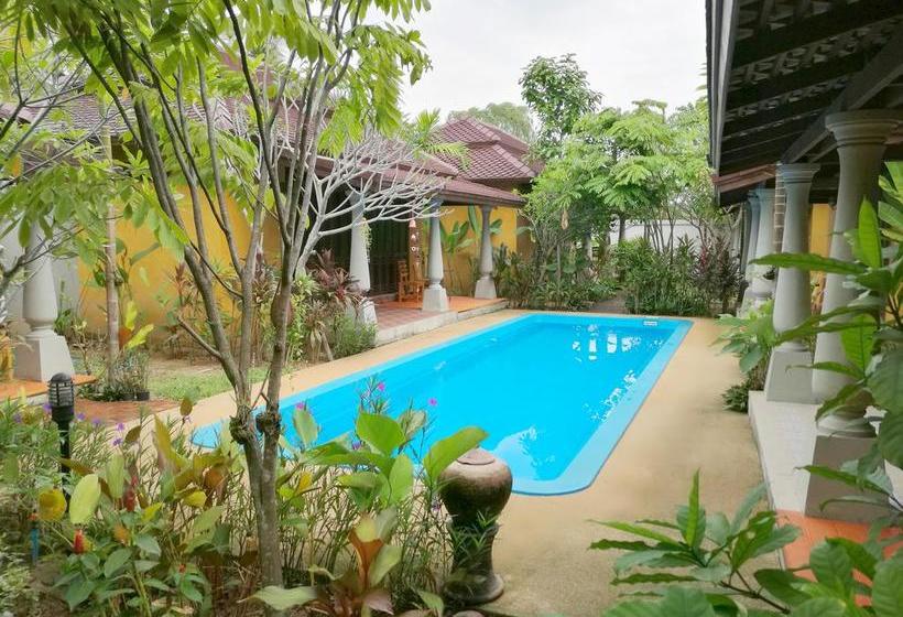 Resort Excellence Corner 4