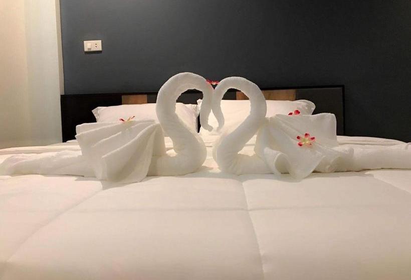 Hotel Supachai Inn 8