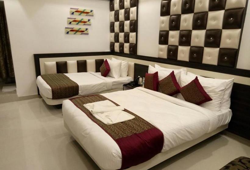 Bed & Breakfast Jk International 10