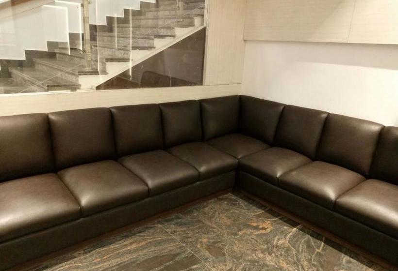 Bed & Breakfast Jk International 13