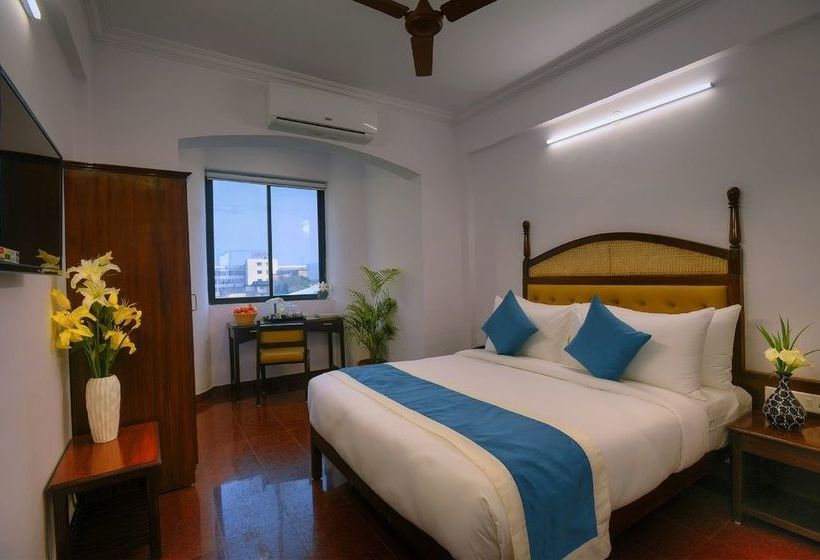 Hotel Treehouse Neptune Inn 4