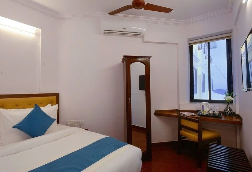 Hotel Treehouse Neptune Inn 9