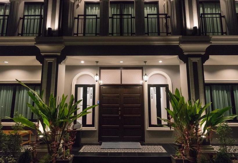 Hotel The Besavana Phuket 12