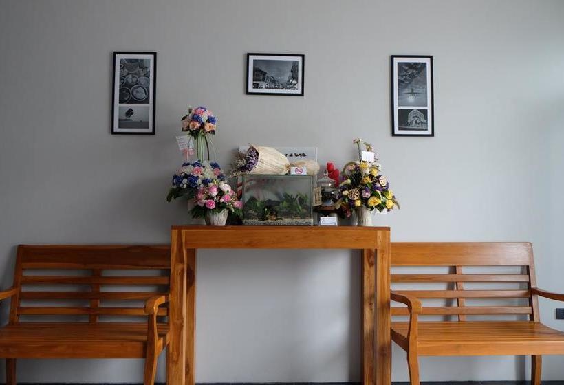 Hotel The Besavana Phuket 16