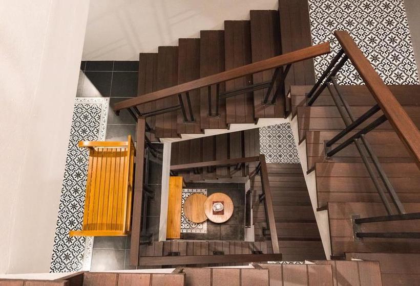 Hotel The Besavana Phuket 20