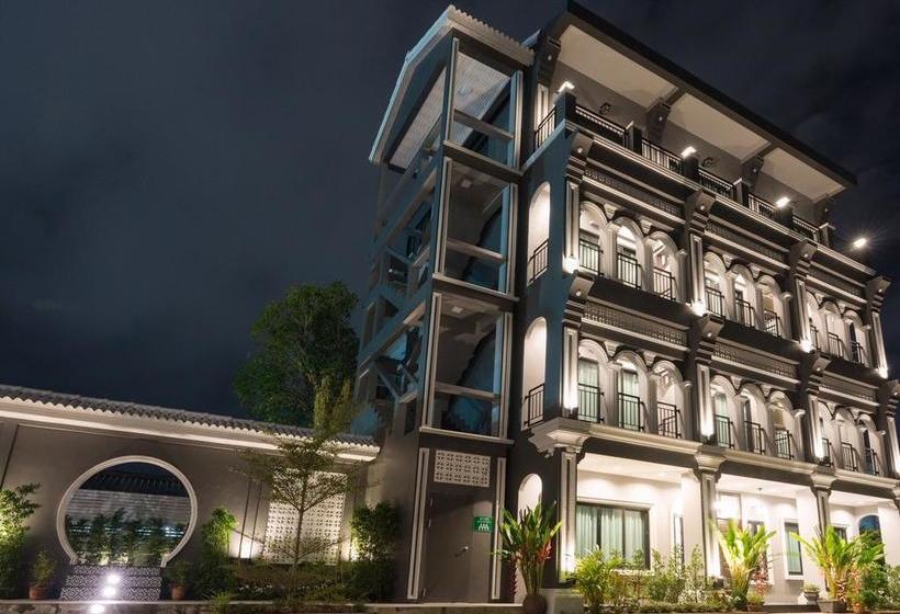 Hotel The Besavana Phuket 4