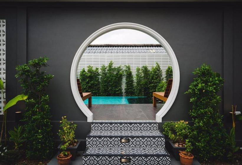 Hotel The Besavana Phuket 9