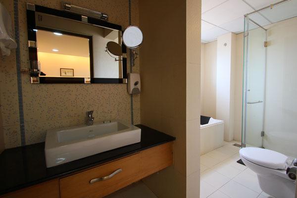 Hotel La Promenade 11