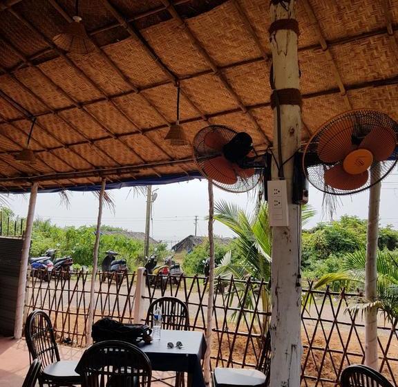 Hotel Spring Beach Cottages 9