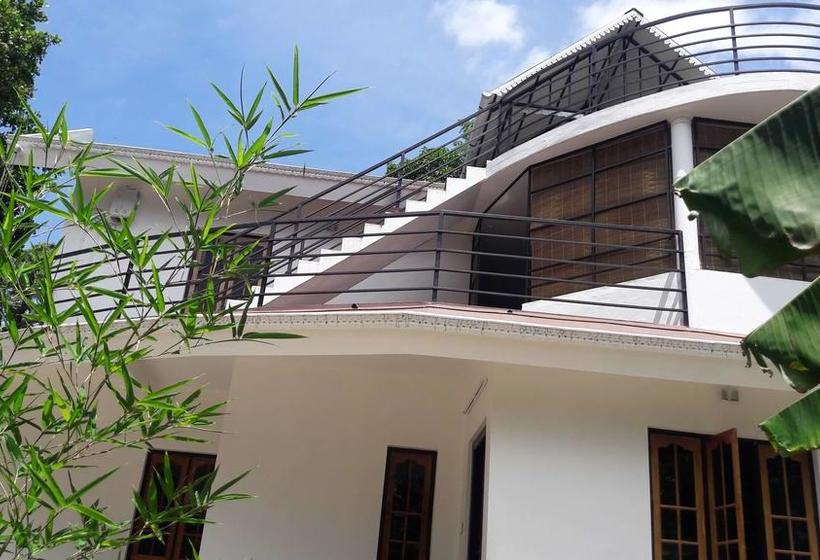 Bed and Breakfast Munnar Farmhouse 5