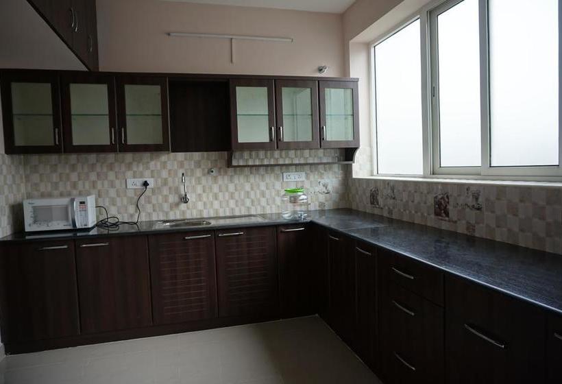 Hotel Solitaire Service Apartments 12