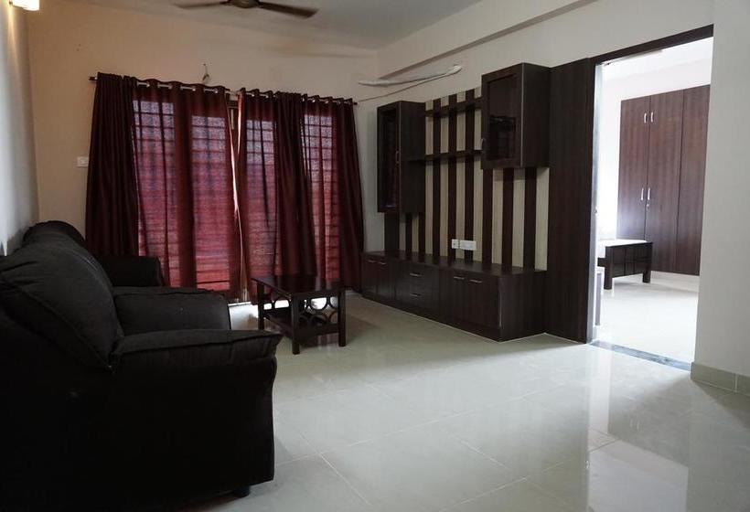 Hotel Solitaire Service Apartments 14