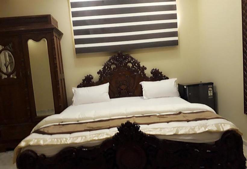 Corinthia Boutique Resort 5