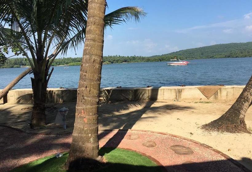 Breezywood Resort 12