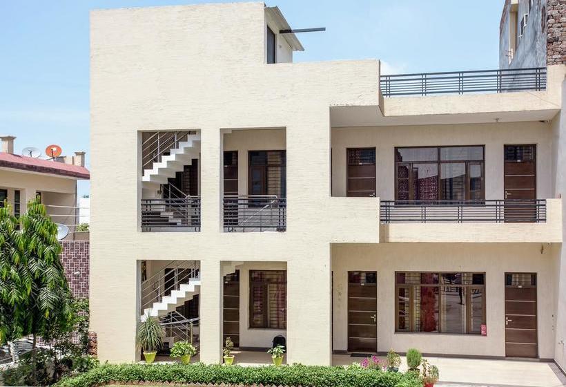 Hotel The Green Park Resort 1