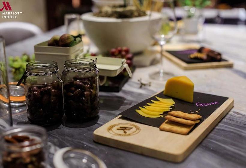 Hotel Indore Marriott 10