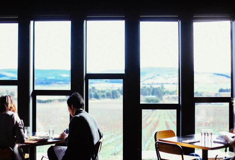 Black Estate B & B 11