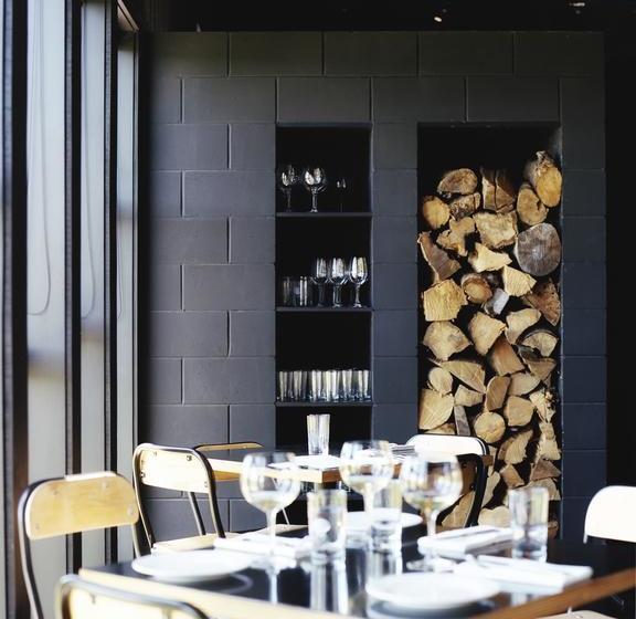 Black Estate B & B 13