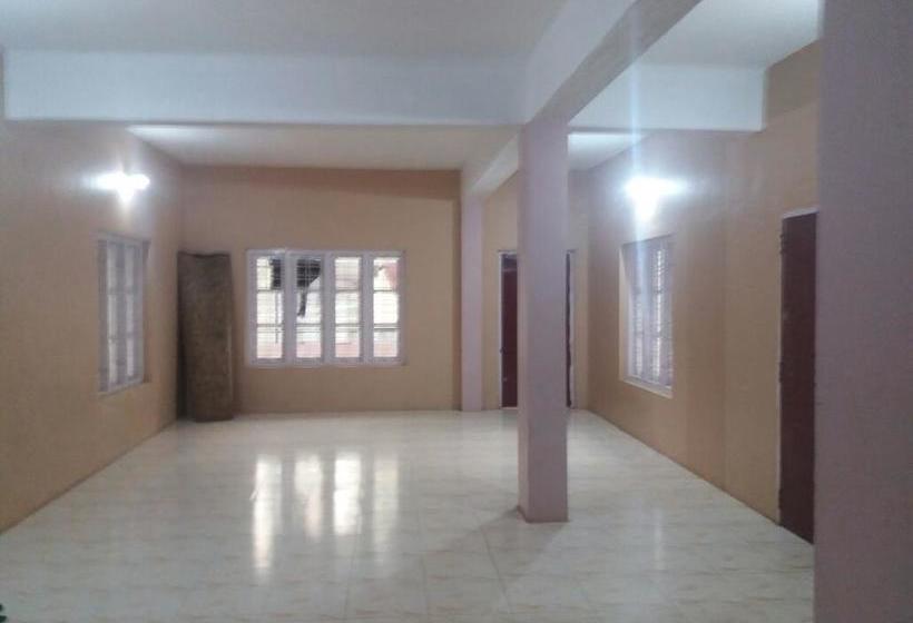 Hotel Munnar Downtown 4