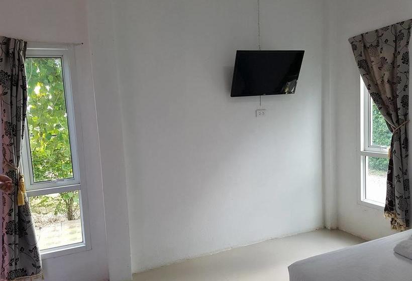 Motel Two T Resort 8