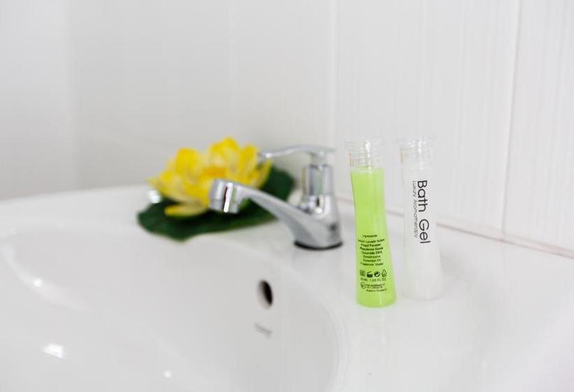 Tribe Hotel Muay Thai & Fitness 1