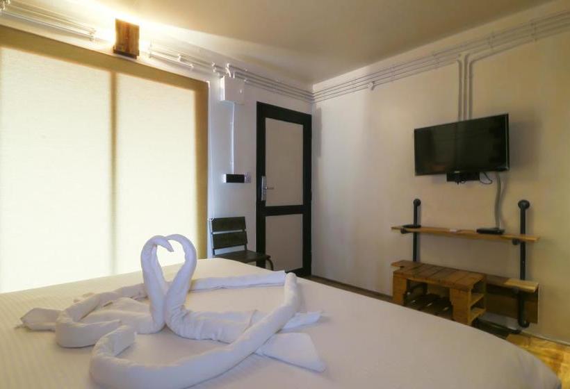 Beach Box Hotel Baga Gosavvy Collection 11