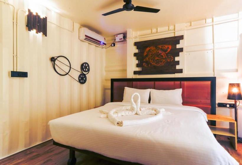 Beach Box Hotel Baga Gosavvy Collection 12