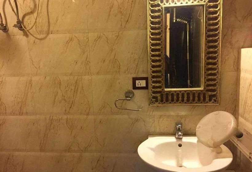 Bed and Breakfast Ak S Lovely Abode + Breakfast Ghaziabad Uttar Pradesh