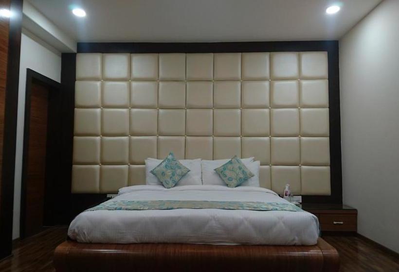 Hotel Regenta Central 2