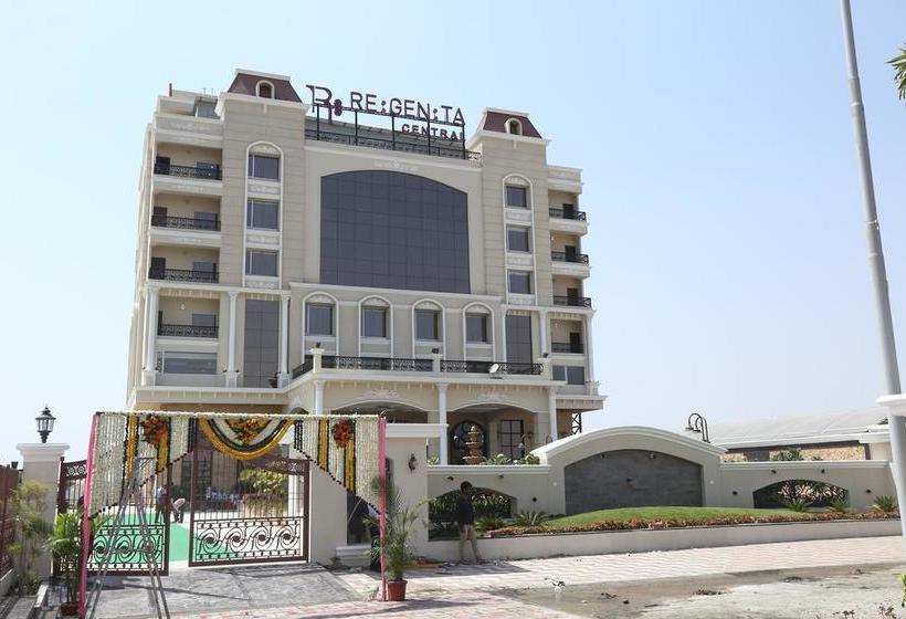 Hotel Regenta Central 6