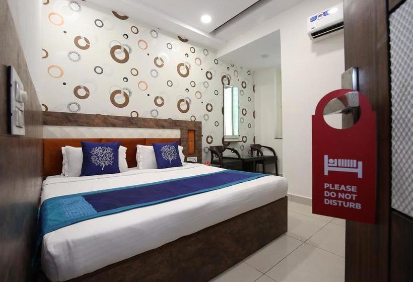 Oyo 9674 Hotel Oberoi 1