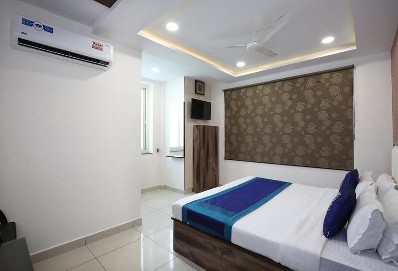 Oyo 9674 Hotel Oberoi 10