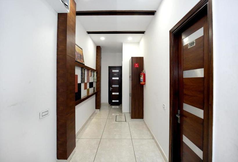 Oyo 9674 Hotel Oberoi 16