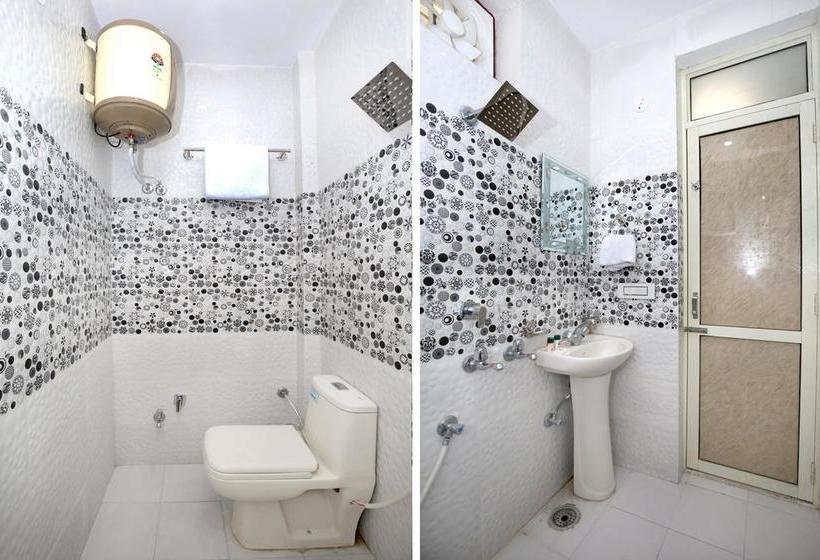 Oyo 9674 Hotel Oberoi 17