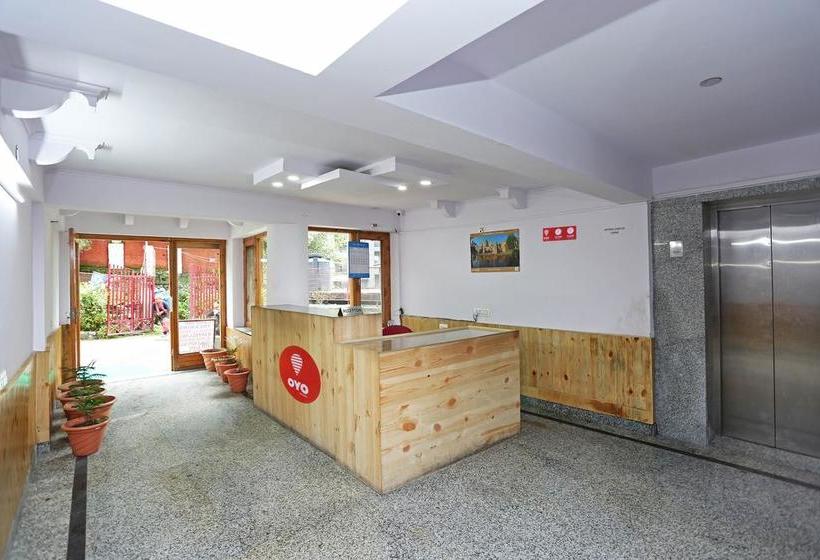 Hotel Oyo 9546 Mall Road 2