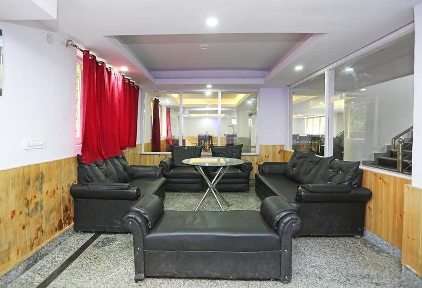 Hotel Oyo 9546 Mall Road 3