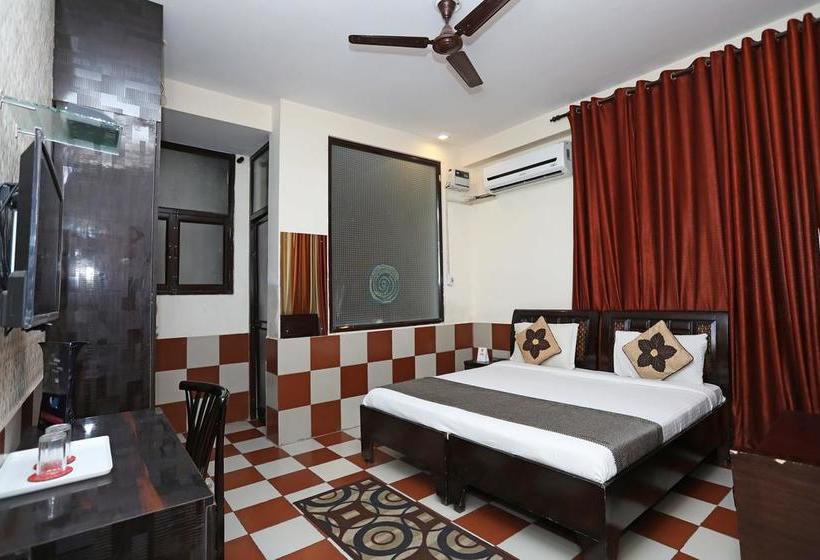 Oyo 9705 Hotel Paradise Residency 1