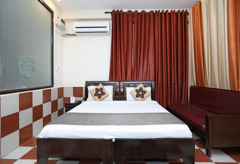 Oyo 9705 Hotel Paradise Residency 4