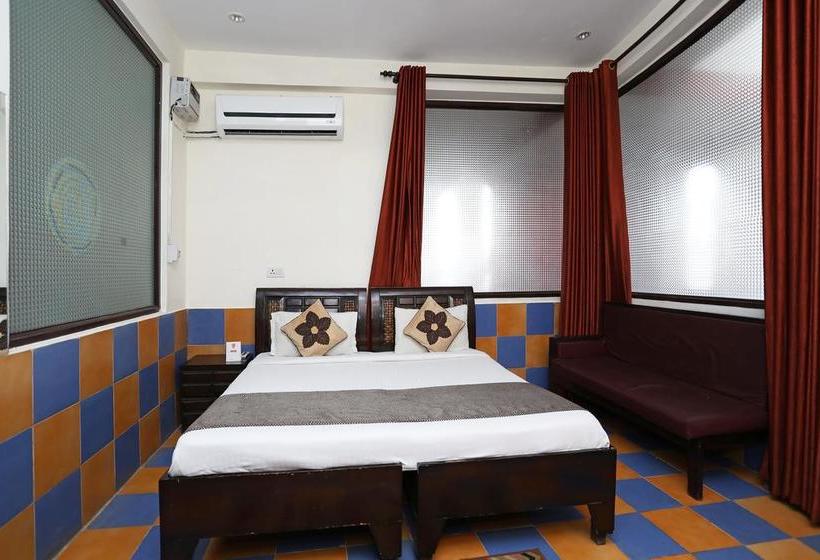 Oyo 9705 Hotel Paradise Residency 5