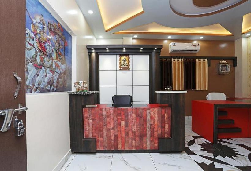 Hotel Oyo 166 Madhuram 10