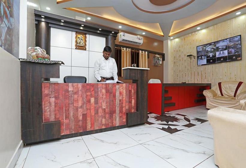 Hotel Oyo 166 Madhuram 11