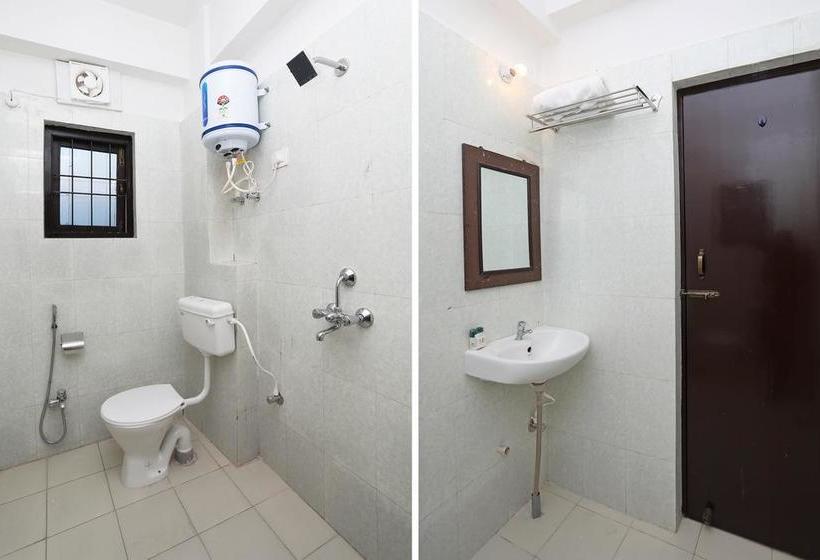 Hotel Oyo 166 Madhuram 16