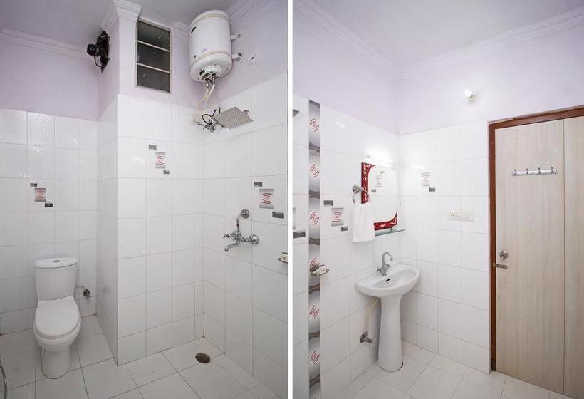 Hotel Oyo 166 Madhuram 19