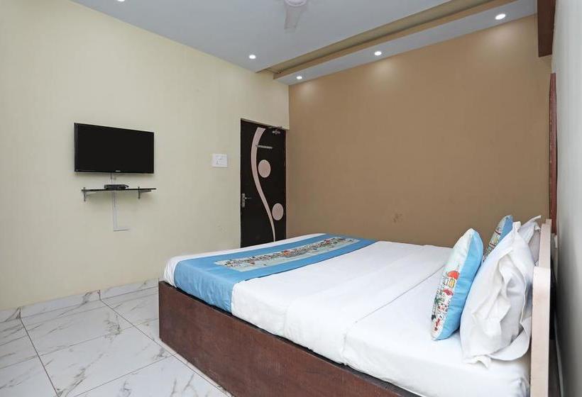 Hotel Oyo 166 Madhuram 3