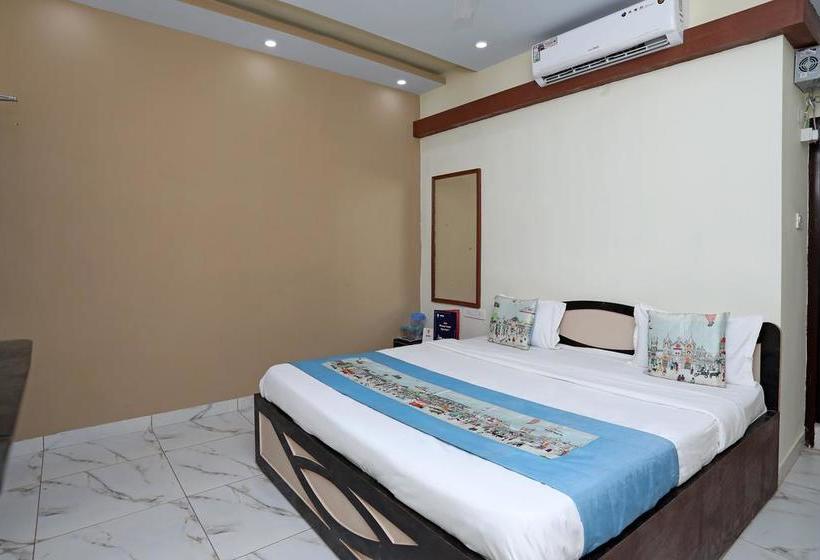 Hotel Oyo 166 Madhuram 5