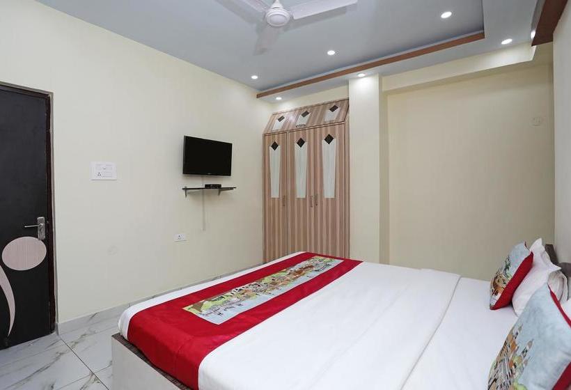 Hotel Oyo 166 Madhuram 7
