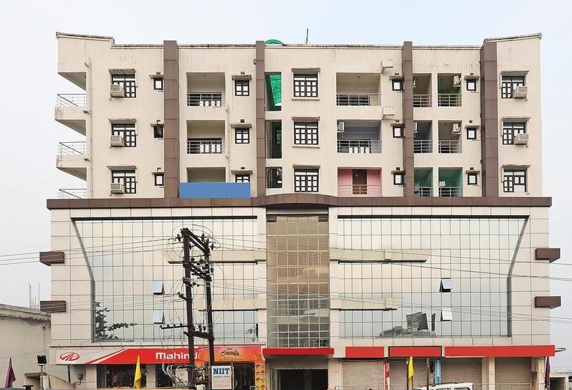 Oyo Rooms 170 Hotel Galaxy 14