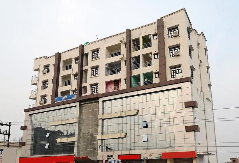 Oyo Rooms 170 Hotel Galaxy 17