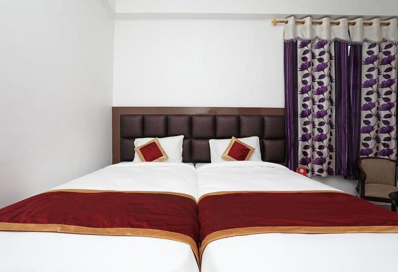 Oyo Rooms 170 Hotel Galaxy 2